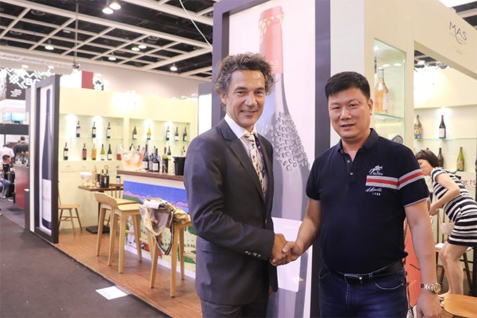 藍菲董事長(cháng)出席Vinexpo香港酒展