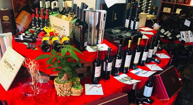 做德國紅酒代理生意賺錢(qián)嗎